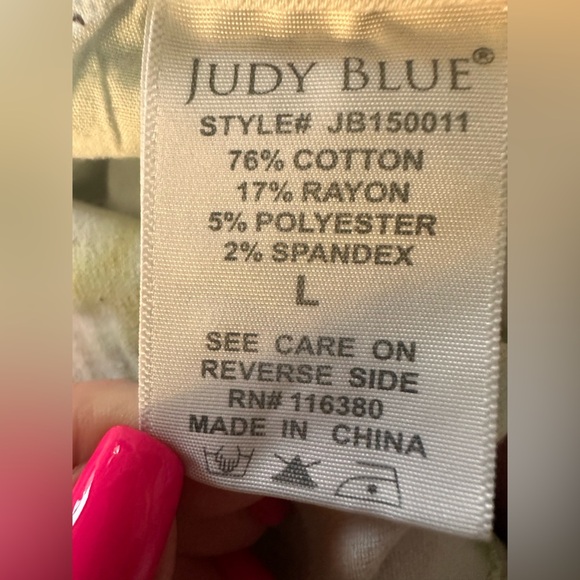 Judy Blue Womens Cut Off Swirl Tie Dye Denim Shorts Stretch Rainbow Large - Picture 6 of 7